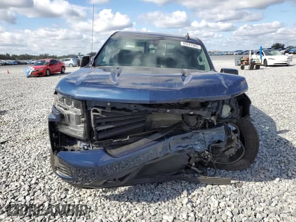 ✅ 2021 Chevrolet Silverado 1500 RST • VIN: 1GCUYEEL1MZ450171 • Lot: 93247965. Wystawiony na Copart z przebiegiem 71 632 mil. Bezpłatny archiwum sprzedaży aukcyjnych z USA i szczegółowy raport historii pojazdu na DreamBid. Zdjęcie 5.