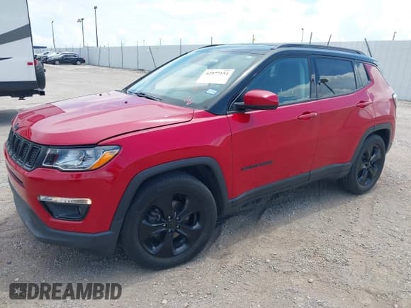 ✅ 2019 Jeep Compass Latitude • VIN: 3C4NJCBB7KT843931 • Lot: 42577151. Listed on IAAI with 121,382 mi. Free auction sales archive from the USA and detailed vehicle history report at DreamBid. Image 17.