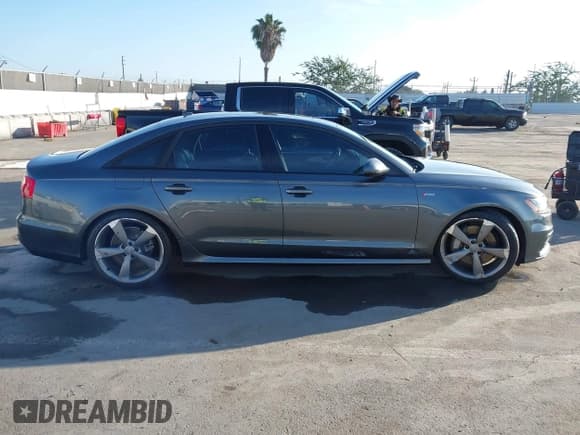 ✅ 2014 Audi A6 Prestige • VIN: WAUHGAFCXEN076970 • Лот: 43617694. Опубликован ранее на IAAI с пробегом 75 401 миль. Бесплатный доступ к архиву аукционных продаж из США и подробный отчёт об истории автомобиля на DreamBid. Изображение 14.