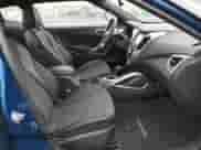 2016 Hyundai Veloster z VIN KMHTC6AD2GU302865, wystawiony jako Copart lot #59425693 z przebiegiem 13 358 mil mil oraz . Historia ofert i sprzedaży dostępna na DreamBid. Obrazek 5.