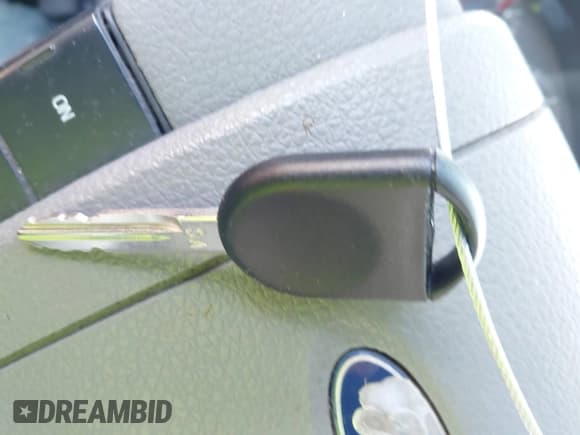 ✅ 2005 Ford F-150 XLT • VIN: 1FTPX12585NB01273 • Lot: 43585117. Listed on IAAI with 181,091 mi. Free auction sales archive from the USA and detailed vehicle history report at DreamBid. Image 11.