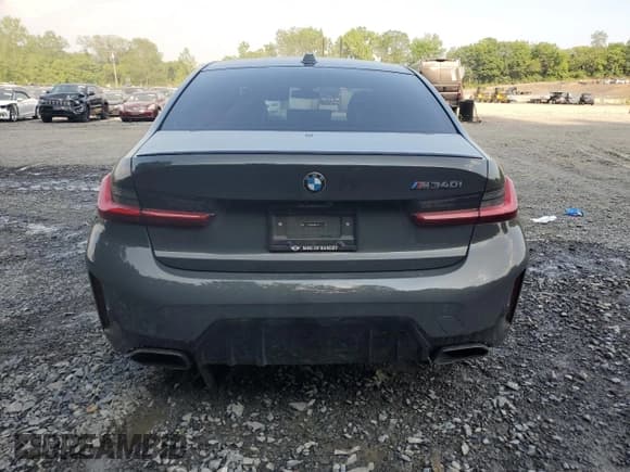 ✅ 2024 BMW 3 Series M340i xDrive • VIN: 3MW49FF08R8E11972 • Lot: 60033225. Wystawiony na Copart z przebiegiem 14 869 mil. Bezpłatny archiwum sprzedaży aukcyjnych z USA i szczegółowy raport historii pojazdu na DreamBid. Zdjęcie 6.