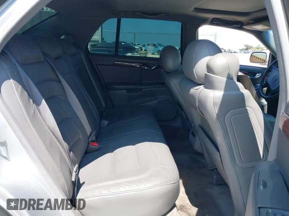 ✅ 2003 Cadillac DeVille • VIN: 1G6KD54Y23U283009 • Lot: 43165347. Wystawiony na IAAI z przebiegiem 101 644 mil. Bezpłatny archiwum sprzedaży aukcyjnych z USA i szczegółowy raport historii pojazdu na DreamBid. Zdjęcie 8.