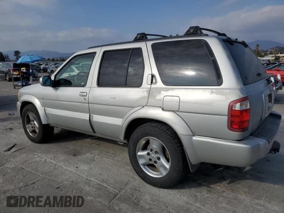 ✅ 2003 Infiniti QX4 Luxury • VIN: JNRDR09Y33W302805 • Lot: 80500135. Wystawiony na Copart z przebiegiem 226 878 mil. Bezpłatny archiwum sprzedaży aukcyjnych z USA i szczegółowy raport historii pojazdu na DreamBid. Zdjęcie 2.