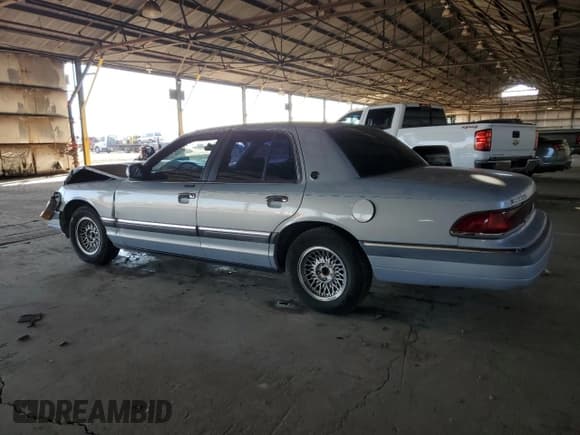✅ 1994 Mercury Grand Marquis LS • VIN: 2MELM75W0RX667767 • Лот: 81411414. Опубликован ранее на Copart с пробегом 93 557 миль. Бесплатный доступ к архиву аукционных продаж из США и подробный отчёт об истории автомобиля на DreamBid. Изображение 2.