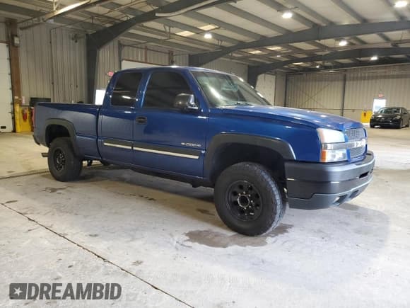 ✅ 2003 Chevrolet Silverado 2500HD LS • VIN: 1GCHC29U03E169549 • Лот: 61552235. Опубликован ранее на Copart с пробегом 364 288 миль. Бесплатный доступ к архиву аукционных продаж из США и подробный отчёт об истории автомобиля на DreamBid. Изображение 4.