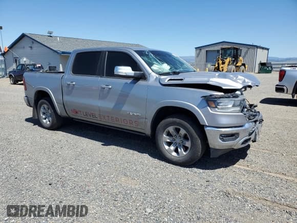 ✅ 2022 Ram 1500 Laramie • VIN: 1C6SRFJM7NN444755 • Лот: 62861375. Опубликован ранее на Copart с пробегом 33 170 миль. Бесплатный доступ к архиву аукционных продаж из США и подробный отчёт об истории автомобиля на DreamBid. Изображение 4.