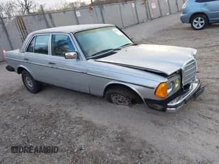 ✅ 1985 Mercedes-Benz 300 • VIN: WDBAB33C5FA256156 • Лот: 43690110. Опубликован ранее на IAAI с пробегом 142 098 миль. Бесплатный доступ к архиву аукционных продаж из США и подробный отчёт об истории автомобиля на DreamBid. Изображение 1.