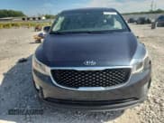 ✅ 2016 Kia Sedona EX • VIN: KNDMC5C18G6137270 • Lot: 65740325. Wystawiony na Copart z przebiegiem 99 190 mil. Bezpłatny archiwum sprzedaży aukcyjnych z USA i szczegółowy raport historii pojazdu na DreamBid. Zdjęcie 5.