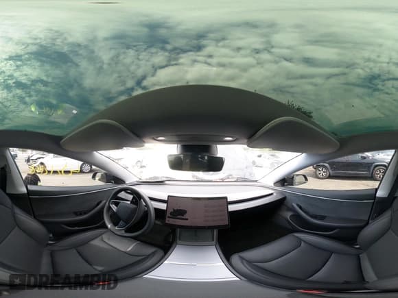 ✅ 2025 Tesla Model 3 Long Range • VIN: 5YJ3E1EB5SF926431 • Lot: 43212168. Wystawiony na IAAI z przebiegiem 8 284 mil. Bezpłatny archiwum sprzedaży aukcyjnych z USA i szczegółowy raport historii pojazdu na DreamBid. Zdjęcie 18.