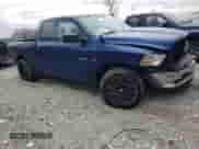 2010 Dodge 1500 Laramie z VIN 1D7RV1GT5AS215206, wystawiony jako Copart lot #42910504 z przebiegiem 136 161 mil mil oraz Szkoda całkowita • Salvage title. Historia ofert i sprzedaży dostępna na DreamBid. Obrazek 4.