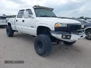 ✅ 2003 GMC Sierra 1500HD SLE • VIN: 1GTGK13U53F239428 • Lot: 42317642. Wystawiony na IAAI z przebiegiem 375 644 mil. Bezpłatny archiwum sprzedaży aukcyjnych z USA i szczegółowy raport historii pojazdu na DreamBid. Zdjęcie 1.