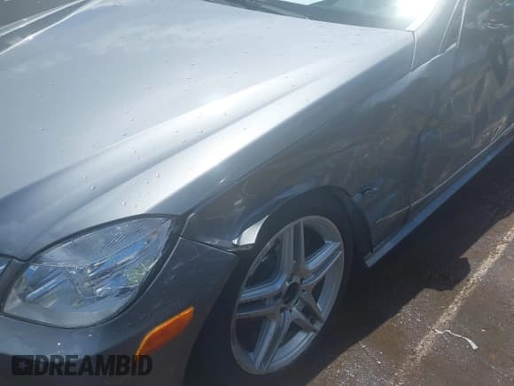 ✅ 2013 Mercedes-Benz E 350 Luxury • VIN: WDDHF5KB8DA701517 • Lot: 42763129. Listed on IAAI with 123,356 mi. Free auction sales archive from the USA and detailed vehicle history report at DreamBid. Image 6.