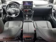 ✅ 2022 Lexus GX 460 • VIN: JTJKM7BX7N5321069 • Lot: 52924295. Wystawiony na Copart z przebiegiem 37 695 mil. Bezpłatny archiwum sprzedaży aukcyjnych z USA i szczegółowy raport historii pojazdu na DreamBid. Zdjęcie 8.