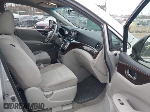 ✅ 2014 Nissan Quest SV • VIN: JN8AE2KPXE9103610 • Lot: 43813394. Wystawiony na IAAI z przebiegiem 165 445 mil. Bezpłatny archiwum sprzedaży aukcyjnych z USA i szczegółowy raport historii pojazdu na DreamBid. Zdjęcie 5.