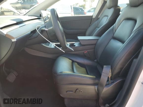 ✅ 2021 Tesla Model Y Long Range • VIN: 5YJYGDEE1MF274521 • Lot: 82581005. Listed on Copart with 49,849 mi. Free auction sales archive from the USA and detailed vehicle history report at DreamBid. Image 7.