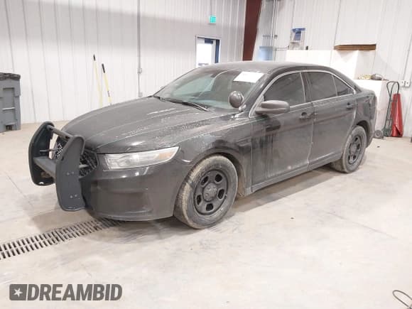 ✅ 2014 Ford Police Interceptor • VIN: 1FAHP2MT0EG103194 • Лот: 41831070. Опубликован ранее на IAAI с пробегом 186 466 миль. Бесплатный доступ к архиву аукционных продаж из США и подробный отчёт об истории автомобиля на DreamBid. Изображение 2.