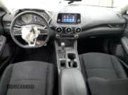 ✅ 2021 Nissan Sentra S • VIN: 3N1AB8BV7MY217887 • Lot: 92396355. Wystawiony na Copart z przebiegiem 33 638 mil. Bezpłatny archiwum sprzedaży aukcyjnych z USA i szczegółowy raport historii pojazdu na DreamBid. Zdjęcie 8.