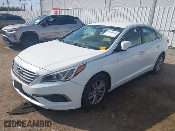 ✅ 2016 Hyundai Sonata SE • VIN: 5NPE24AF0GH313962 • Лот: 43336526. Опубликован ранее на IAAI с пробегом 93 471 миль. Бесплатный доступ к архиву аукционных продаж из США и подробный отчёт об истории автомобиля на DreamBid. Изображение 17.