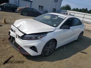✅ 2023 Kia Forte GT-Line • VIN: 3KPF54AD3PE579054 • Лот: 66527835. Опубликован ранее на Copart с пробегом 47 846 миль. Бесплатный доступ к архиву аукционных продаж из США и подробный отчёт об истории автомобиля на DreamBid. Изображение 1.