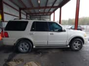 ✅ 2006 Ford Expedition Limited • VIN: 1FMFU20516LA76674 • Lot: 43425630. Wystawiony na IAAI z przebiegiem 222 792 mil. Bezpłatny archiwum sprzedaży aukcyjnych z USA i szczegółowy raport historii pojazdu na DreamBid. Zdjęcie 12.