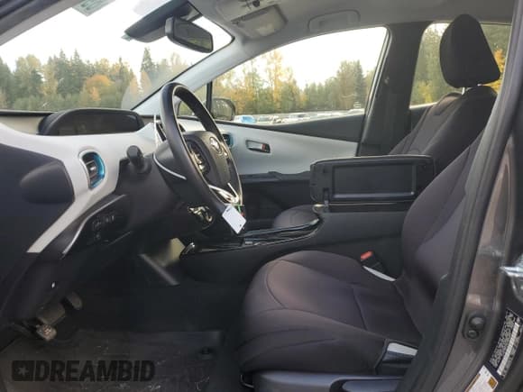 ✅ 2019 Toyota Prius XLE • VIN: JTDL9RFU9K3002834 • Лот: 89875995. Опубликован ранее на Copart с пробегом 34 102 миль. Бесплатный доступ к архиву аукционных продаж из США и подробный отчёт об истории автомобиля на DreamBid. Изображение 7.