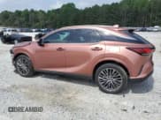 ✅ 2024 Lexus RX 450h+ Luxury • VIN: JTJCJMGA2R2012259 • Lot: 55716775. Wystawiony na Copart z przebiegiem 23 943 mil. Bezpłatny archiwum sprzedaży aukcyjnych z USA i szczegółowy raport historii pojazdu na DreamBid. Zdjęcie 2.