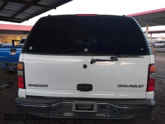 ✅ 2005 Chevrolet Tahoe LS • VIN: 1GNEC13VX5R125091 • Lot: 43821275. Listed on IAAI with Not provided. Free auction sales archive from the USA and detailed vehicle history report at DreamBid. Image 17.
