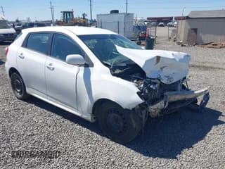 ✅ 2010 Toyota Matrix • VIN: 2T1KU4EE8AC525419 • Lot: 42934981. Wystawiony na IAAI z przebiegiem Nie podano. Bezpłatny archiwum sprzedaży aukcyjnych z USA i szczegółowy raport historii pojazdu na DreamBid. Zdjęcie 1.