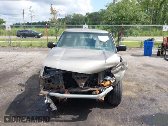 ✅ 2002 GMC Sonoma SLS • VIN: 1GTCS14W528212960 • Лот: 42658195. Опубликован ранее на IAAI с пробегом 189 885 миль. Бесплатный доступ к архиву аукционных продаж из США и подробный отчёт об истории автомобиля на DreamBid. Изображение 11.