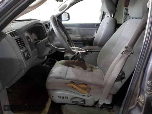 2007 Dodge Dakota SLT с VIN 1D7HW48K27S141462, выставлен на аукционе Copart как лот 62923195 с пробегом 240 711 миль миль и Чистый • Clean title. История ставок и продаж доступна на DreamBid. Изображение 7.