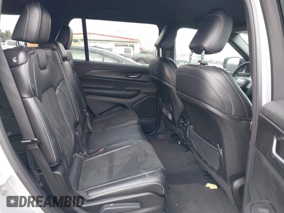 ✅ 2024 Jeep Grand Cherokee Laredo • VIN: 1C4RJKAG6R8527275 • Lot: 41628266. Listed on IAAI with 27,823 mi. Free auction sales archive from the USA and detailed vehicle history report at DreamBid. Image 8.