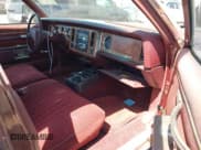 ✅ 1983 Buick LeSabre • VIN: 1G4AN6947DX437064 • Lot: 42597865. Wystawiony na IAAI z przebiegiem 42 415 mil. Bezpłatny archiwum sprzedaży aukcyjnych z USA i szczegółowy raport historii pojazdu na DreamBid. Zdjęcie 5.
