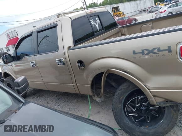 ✅ 2012 Ford F-150 XL • VIN: 1FTFW1ET3CFA98797 • Лот: 43068777. Опубликован ранее на IAAI с пробегом 229 579 миль. Бесплатный доступ к архиву аукционных продаж из США и подробный отчёт об истории автомобиля на DreamBid. Изображение 15.