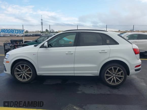 ✅ 2017 Audi Q3 Prestige • VIN: WA1GCCFS9HR001987 • Lot: 42245635. Listed on IAAI with 79,172 mi. Free auction sales archive from the USA and detailed vehicle history report at DreamBid. Image 14.