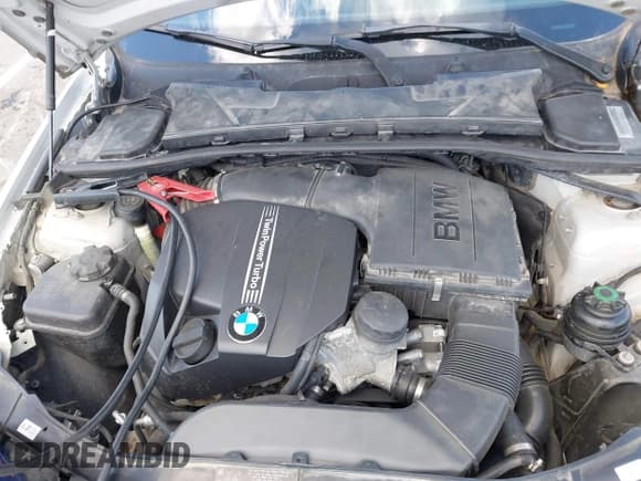 ✅ 2011 BMW 3 Series 335i xDrive • VIN: WBAPL5G59BNN21838 • Лот: 43024097. Опубликован ранее на IAAI с пробегом 170 811 миль. Бесплатный доступ к архиву аукционных продаж из США и подробный отчёт об истории автомобиля на DreamBid. Изображение 10.