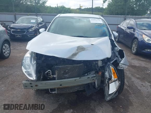 ✅ 2019 Nissan Versa SV • VIN: 3N1CN7AP2KL871994 • Lot: 43092736. Wystawiony na IAAI z przebiegiem 78 236 mil. Bezpłatny archiwum sprzedaży aukcyjnych z USA i szczegółowy raport historii pojazdu na DreamBid. Zdjęcie 12.