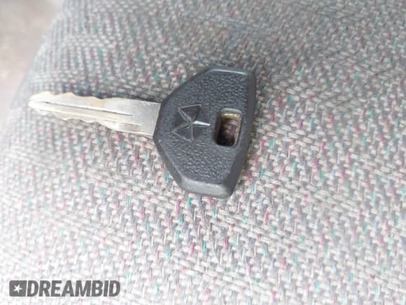 ✅ 1998 Jeep Cherokee Sport • VIN: 1J4FJ68S7WL192924 • Лот: 42694863. Опубликован ранее на IAAI с пробегом 204 565 миль. Бесплатный доступ к архиву аукционных продаж из США и подробный отчёт об истории автомобиля на DreamBid. Изображение 11.