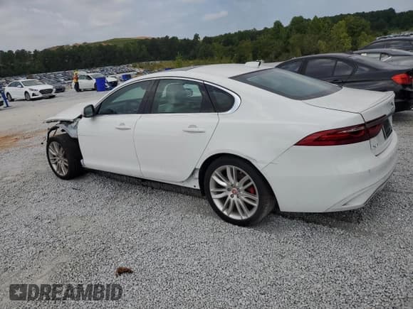 ✅ 2022 Jaguar XF R-Dynamic SE • VIN: SAJBL4GX5NCY91887 • Лот: 68180464. Опубликован ранее на Copart с пробегом 6 496 миль. Бесплатный доступ к архиву аукционных продаж из США и подробный отчёт об истории автомобиля на DreamBid. Изображение 2.