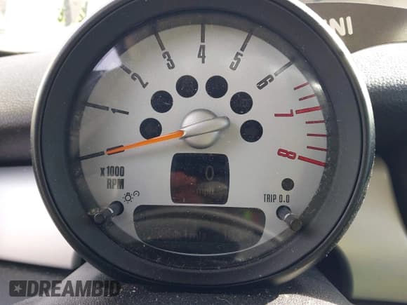 ✅ 2013 MINI Hardtop • VIN: WMWSU3C54DT681349 • Lot: 43530116. Wystawiony na IAAI z przebiegiem 58 561 mil. Bezpłatny archiwum sprzedaży aukcyjnych z USA i szczegółowy raport historii pojazdu na DreamBid. Zdjęcie 7.