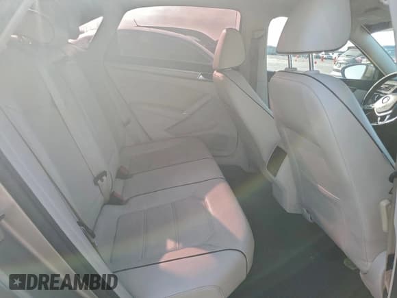 ✅ 2016 Volkswagen Passat SE • VIN: 1VWBS7A35GC013885 • Lot: 96762265. Listed on Copart with 131,936 mi. Free auction sales archive from the USA and detailed vehicle history report at DreamBid. Image 10.