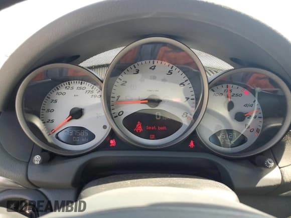 ✅ 2005 Porsche Boxster S • VIN: WP0CB29825U730696 • Лот: 62401965. Опубликован ранее на Copart с пробегом 137 585 миль. Бесплатный доступ к архиву аукционных продаж из США и подробный отчёт об истории автомобиля на DreamBid. Изображение 9.