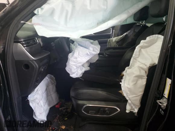 ✅ 2024 Jeep Wagoneer Series III • VIN: 1C4SJVDP0RS176221 • Lot: 80642705. Wystawiony na Copart z przebiegiem Nie podano. Bezpłatny archiwum sprzedaży aukcyjnych z USA i szczegółowy raport historii pojazdu na DreamBid. Zdjęcie 7.