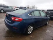 ✅ 2019 Chevrolet Cruze LT • VIN: 1G1BE5SM4K7124928 • Lot: 41740693. Listed on Copart with 75,492 mi. Free auction sales archive from the USA and detailed vehicle history report at DreamBid. Image 3.