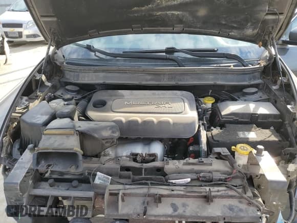 ✅ 2017 Jeep Cherokee Latitude • VIN: 1C4PJMCB8HW646850 • Lot: 84464355. Wystawiony na Copart z przebiegiem 122 509 mil. Bezpłatny archiwum sprzedaży aukcyjnych z USA i szczegółowy raport historii pojazdu na DreamBid. Zdjęcie 12.