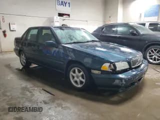 ✅ 1998 Volvo S70 • VIN: YV1LS5577W1497166 • Lot: 87835355. Wystawiony na Copart z przebiegiem 153 613 mil. Bezpłatny archiwum sprzedaży aukcyjnych z USA i szczegółowy raport historii pojazdu na DreamBid. Zdjęcie 4.