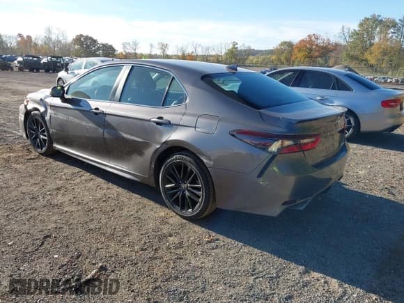 ✅ 2021 Toyota Camry SE • VIN: 4T1G11AK0MU455426 • Lot: 43557223. Listed on IAAI with 77,752 mi. Free auction sales archive from the USA and detailed vehicle history report at DreamBid. Image 3.