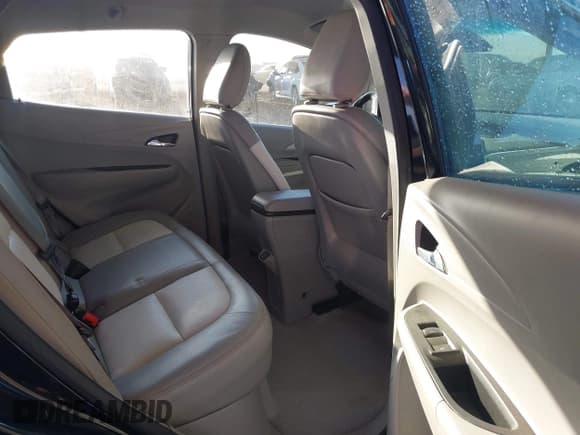 ✅ 2017 Chevrolet Bolt EV Premier • VIN: 1G1FX6S00H4157398 • Lot: 41345081. Wystawiony na IAAI z przebiegiem 57 244 mil. Bezpłatny archiwum sprzedaży aukcyjnych z USA i szczegółowy raport historii pojazdu na DreamBid. Zdjęcie 8.