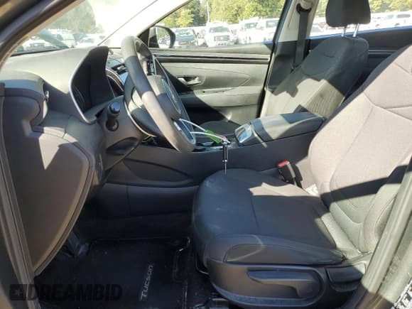 ✅ 2022 Hyundai Tucson SE • VIN: 5NMJA3AE8NH078496 • Lot: 86794485. Wystawiony na Copart z przebiegiem 89 803 mil. Bezpłatny archiwum sprzedaży aukcyjnych z USA i szczegółowy raport historii pojazdu na DreamBid. Zdjęcie 7.