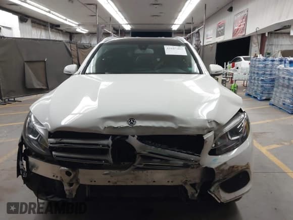 ✅ 2019 Mercedes-Benz GLC 300 • VIN: WDC0G4JB9K1002369 • Lot: 43187403. Listed on IAAI with 95,067 mi. Free auction sales archive from the USA and detailed vehicle history report at DreamBid. Image 12.